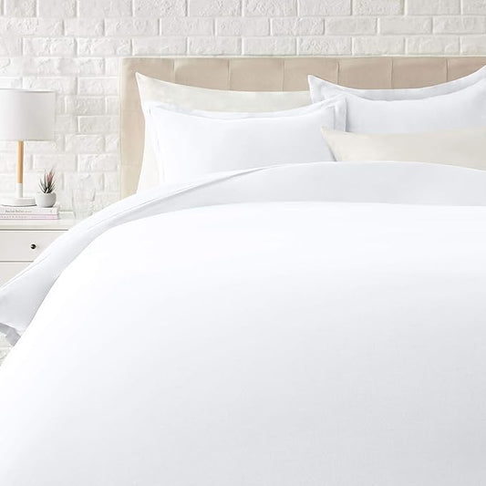 Amazon Basics Lightweight Microfiber 3 Piece Duvet Cover Set with Zipper Closure, King, Bright White, Solid