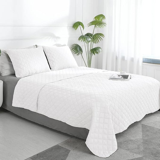 Easy-Going Twin Size Reversible Quilt Set with 1 Quilt and 1 Pillow Sham, Soft Bed Quilt Cover, Water Resistant Lightweight Microfiber Bedspread, Stain Resistant, White/White