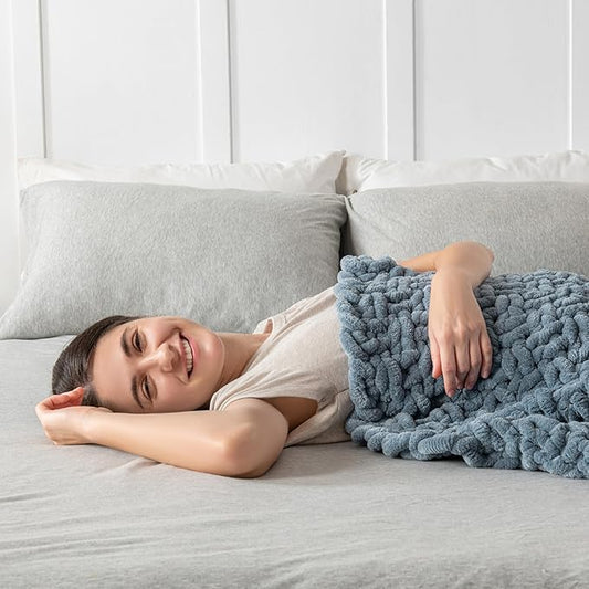 Maetoow Handmade 7 lb Soft Knitted Weighted Blanket, 40 x 60 Inch Breathable Chunky Knit Gravity Blanket Throw, Home Decor for Sofa Couch Bed, Airy Blue