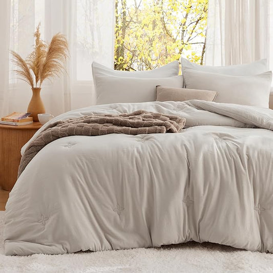 Bedsure Queen Comforter Set Beige, Soft Prewashed Queen Size Bedding, Quilted Comforter with Clover Design, Down Alternative Comforter for All Seasons, 3 Pieces Bed Set with 2 Pillow Shams