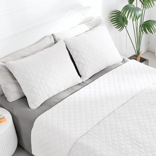 Easy-Going Twin Size Reversible Quilt Set with 1 Quilt and 1 Pillow Sham, Soft Bed Quilt Cover, Water Resistant Lightweight Microfiber Bedspread, Stain Resistant, White/White