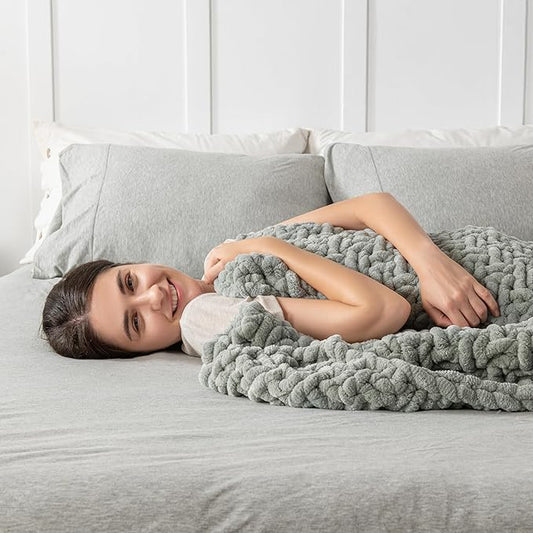 Maetoow Handmade 7 lb Soft Knitted Weighted Blanket, 40 x 60 Inch Breathable Chunky Knit Gravity Blanket Throw, Home Decor for Sofa Couch Bed, Sage Green