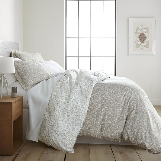 Southshore Fine Living, Inc. Taupe Duvet Cover Twin/Twin XL Set - Reversible, Premium Quality Microfiber Twin Bedding Sets, Easy Care Duvet Cover with 1 Sham - Geometric Maze Taupe