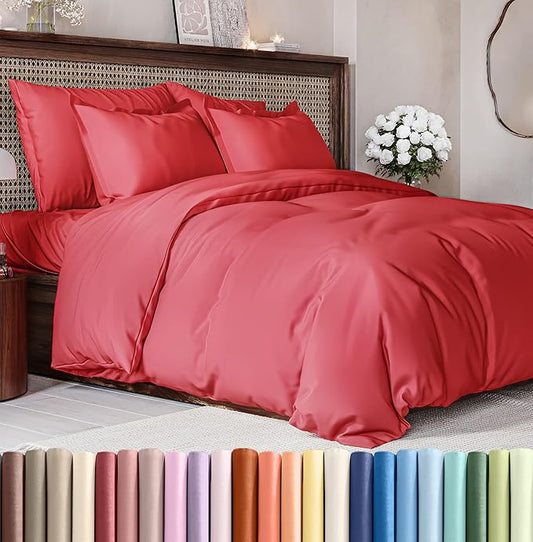 CGK Unlimited Duvet Cover Full Size Set - Extra Soft Full Size Duvet Cover 80 x 90 with 2 Pillow Shams - Hotel Quality Easy Care w/Zipper Closures & Ties - Bedding and Bed Linens Set (Red)