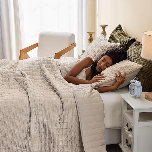 Wonderful Luxury Velvet Quilt - Striped Channel Stitch Beige Quilt King, Soft Corduroy Lightweight Comforter, Pet-Friendly, Tear-Resistant, Bedspread Coverlet Bedding Set for All Season,106"x94"