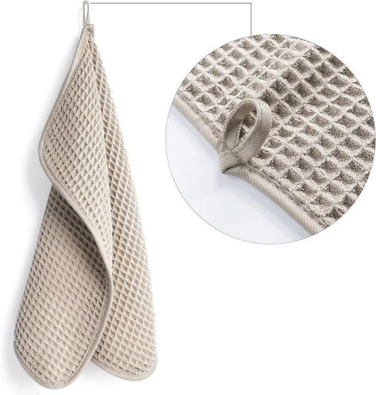 POLYTE 430 GSM Microfiber Lint Free Washcloth Face Towel, 13 x 13 in, 4 Pack (Waffle Weave)