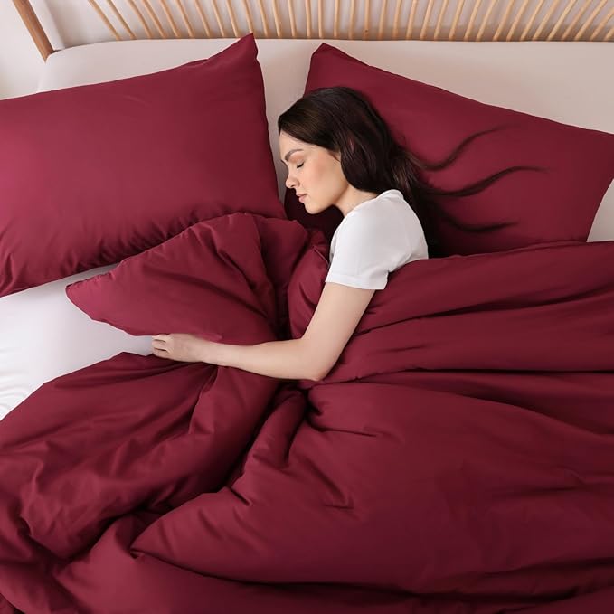 ROSGONIA Queen Comforter Set Dark Red,3pcs Bedding Comforter Sets(1 Boho Red Comforter & 2 Pillowcases) All Season Lightweight Bedspread Blanket Quilt