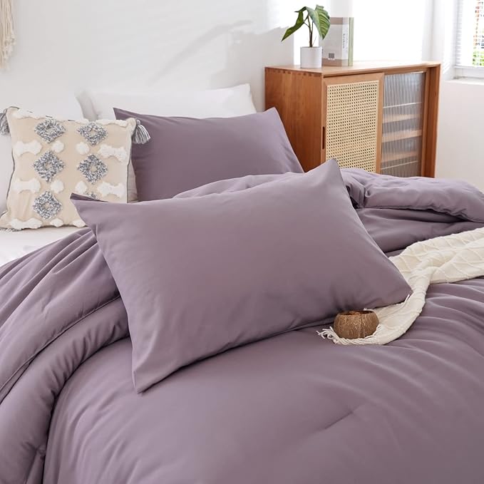 ROSGONIA Oversized King Comforter 128x120, 3pcs Super King Plus Comforter (1 Dusty Purple Comforter & 2 Pillowcases) Lightweight Oversized King Bedding Set Quilt