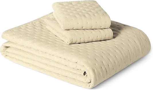 Amazon Basics Brushed Microfiber Quilt Set, Extra Soft with Natural Texture, 3-Piece,King, Beige