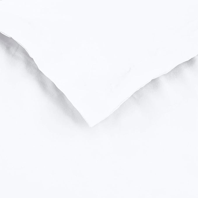 Amazon Basics Lightweight Microfiber 3 Piece Duvet Cover Set with Zipper Closure, Full/Queen, Bright White, Solid