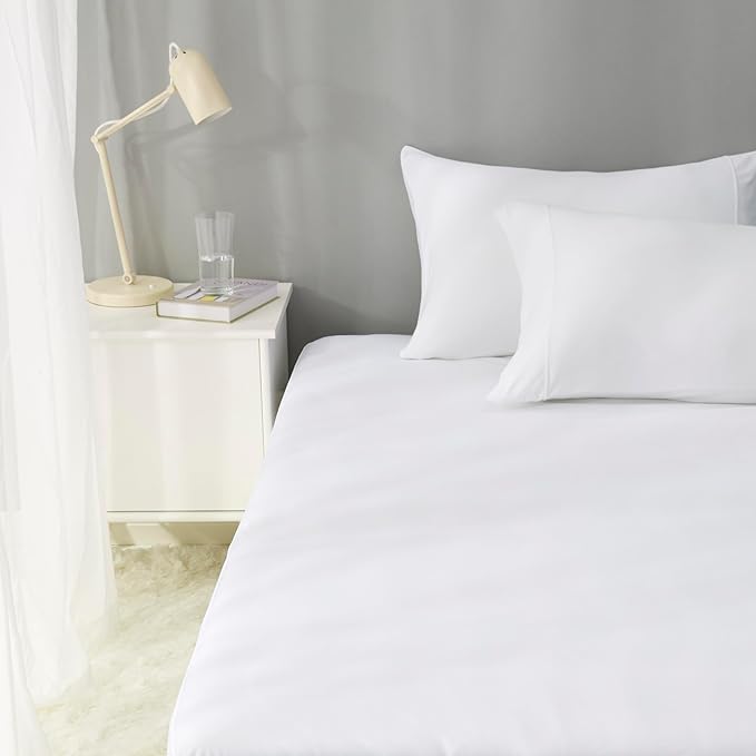 Amazon Basics Zippered Mattress Encasement - Waterproof & Bed Bug Proof, King