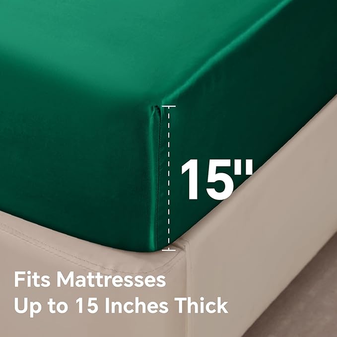 BEDELITE Satin Sheets Twin XL Size Bed Set, Luxury Soft Dark Green Sheets for Hair and Skin, Similar to Silk Bed Sheets Set 3 Pieces with 1 Deep Pocket Fitted Sheet, 1 Flat Sheet, and 1 Pillowcase