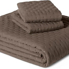 Amazon Basics Brushed Microfiber Quilt Set, Extra Soft with Natural Texture, 3-Piece,King, Brown