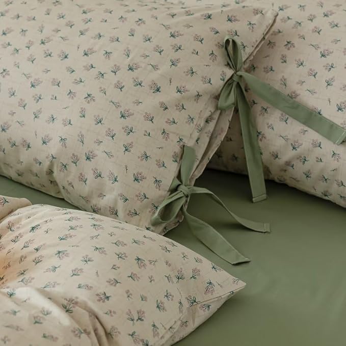 MKXI Fancy Floral Full Size Comforter - Pink White Flower Leaf Pattern Toddler Girl Comforter Set - Soft and Fluffy Textured Garden Aesthetic Bedding