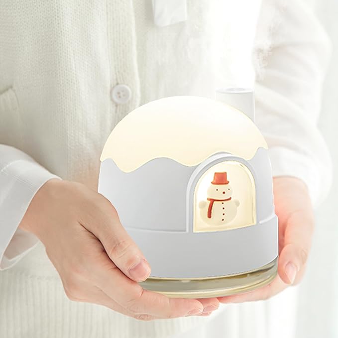 Humidifier for Bedroom, Household Mini Desktop Humidifier, Cute Snow House Humidifiers with Night Lights, Ultrasonic Silent Operation, 350ml, Suitable for Small & Medium-Sized Rooms (White)