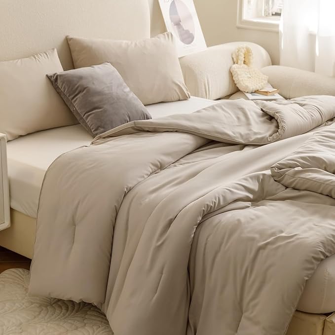 ROSGONIA Oversized King Comforter 120x120, 3pcs Super King Comforter (1 Oatmeal Comforter & 2 Pillowcases) Lightweight Warm Bedding Set Blanket Quilt