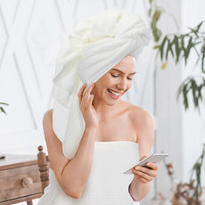 16 Pack Microfiber Bath Towels Bulk 27'' x 60'' Oversized Size Bath Towel Highly Absorbent Extra Large Soft Drying for Shower Beach Winter Salon Sport Gym Party (Stripe,White)