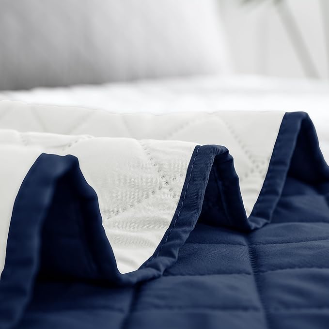 Easy-Going Twin Size Reversible Quilt Set with 1 Quilt and 1 Pillow Sham, Soft Bed Quilt Cover, Water Resistant Lightweight Microfiber Bedspread, Stain Resistant, Navy/Ivory