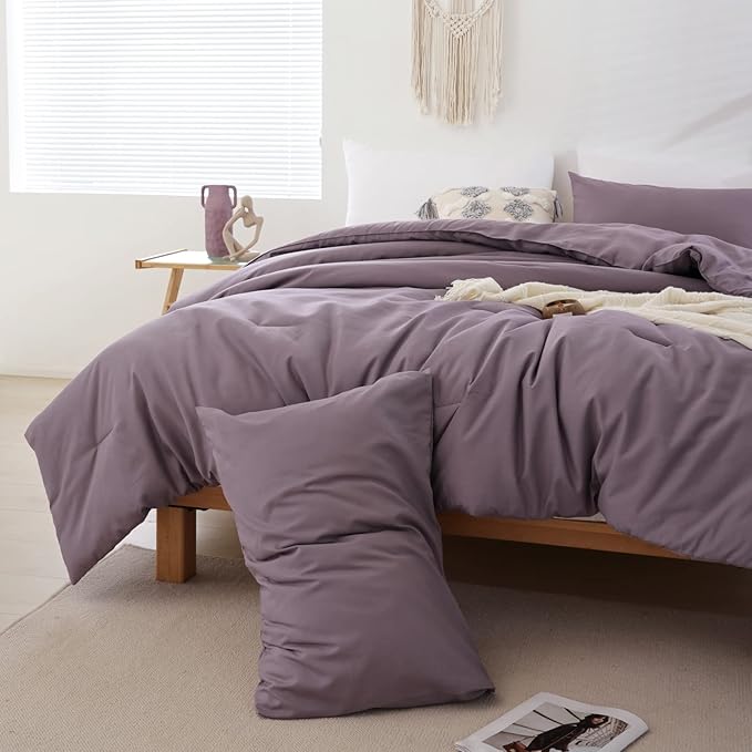 ROSGONIA Oversized Queen Comforter Dusty Purple, 3pcs (1 Comforter & 2 Pillowcases) Lightweight Oversized Queen Comforter Sets Bedding Blanket Quilts