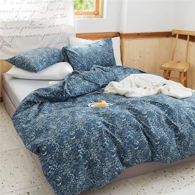 MKXI Queen Comforter Set Cute Blue Floral Bedding Comforter Set White Printed Reversible Soft Comforter Garden Style