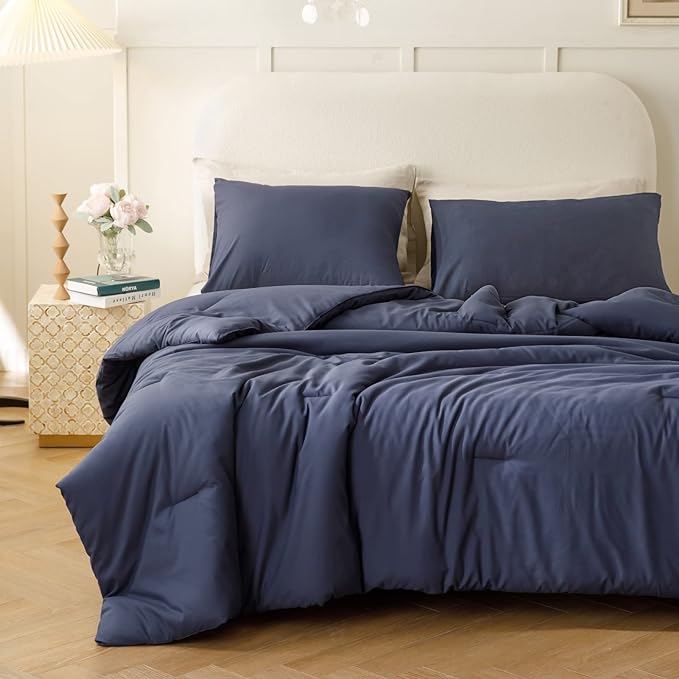 ROSGONIA King Size Comforter Set Navy Blue, 3pcs (1 Blue Comforter & 2 Pillowcases), All Season Bedding Soft Lightweight Bedspread Blanket Quilt