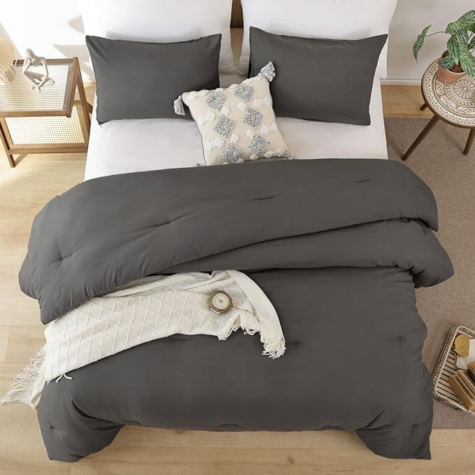 ROSGONIA Comforter Full Size for Girls Boys Teens Charcoal Grey, 3pcs(1 Dark Grey Comforter & 2 Pillowcases) Lightweight Dorm Bedding for All Season