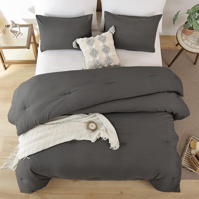 ROSGONIA Oversized King Comforter Charcoal Gray, 3pcs (1 Grey Comforter & 2 Pillowcases), Soft Lightweight Oversized King Size Comforter Sets Bedding