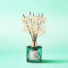 COCORRÍNA Reed Diffuser - Hawaii Melody 6.7 Fl.oz Reed Diffuser Set with 8 Sticks & Preserved Baby's Breath, Reed Diffuser for Home Bathroom Shelf Decor