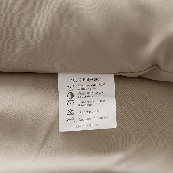 ROSGONIA Oversized King Comforter 120x120, 3pcs Super King Comforter (1 Oatmeal Comforter & 2 Pillowcases) Lightweight Warm Bedding Set Blanket Quilt