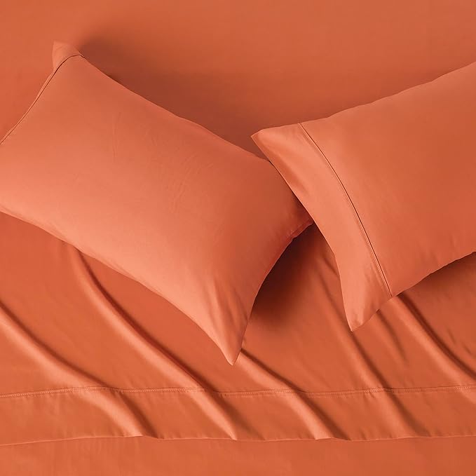 Amazon Basics Lightweight Microfiber 4-Piece Bed Sheet Set, Brick, Solid, Queen AmazonBasics