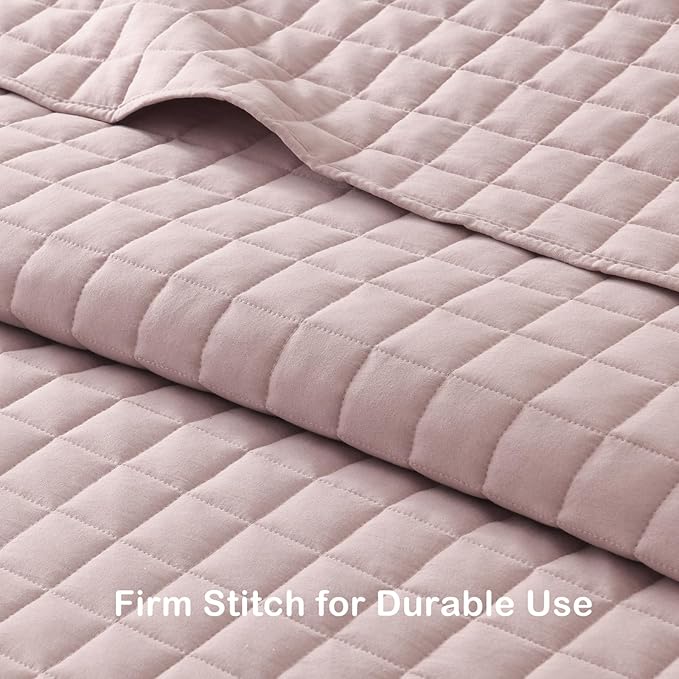 HORIMOTE HOME Dusty Pink Ruffled Quilt Set Queen Size, Classic Geometric Square Stitched Pattern, Pre-Washed Farmhouse Shabby Chic Microfiber Lightweight Bedding Set Bedspread Coverlet for All Season
