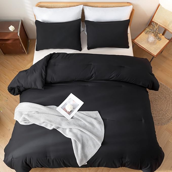 ROSGONIA Oversized Queen Comforter Black, 3pcs (1 Comforter & 2 Pillowcases) Lightweight Oversized Queen Comforter Sets Bedding Blanket Quilts