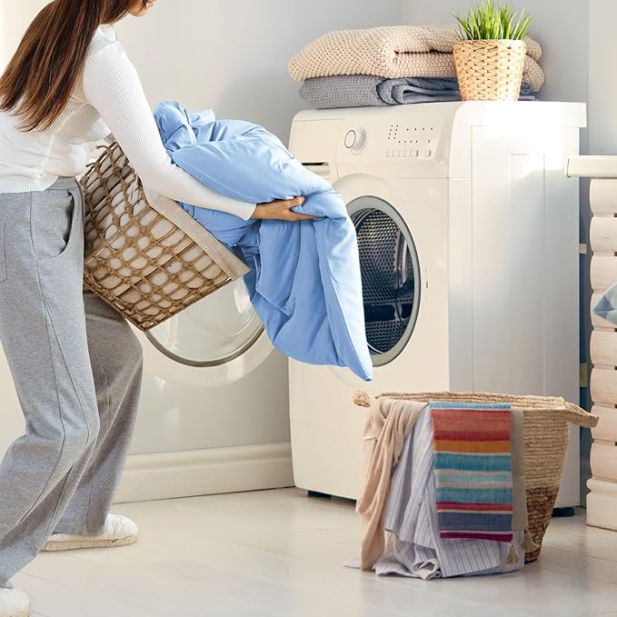 ROSGONIA King Size Comforter Set Light Blue, 3pcs King Comforter Set (1 Comforter & 2 Pillowcases) All Season Soft Lightweight Bedspread Blanket Quilt