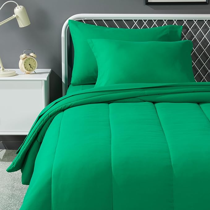 Amazon Basics 5 Piece Soft Microfiber Kid's Bed-in-a-Bag Bedding Set, Twin, Green, Solid