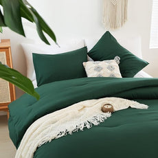 ROSGONIA Oversized Queen Comforter Emerald Green, 3pcs (1 Green Comforter & 2 Pillowcases) Lightweight Oversized Queen Comforter Sets Bedding Blanket Quilts