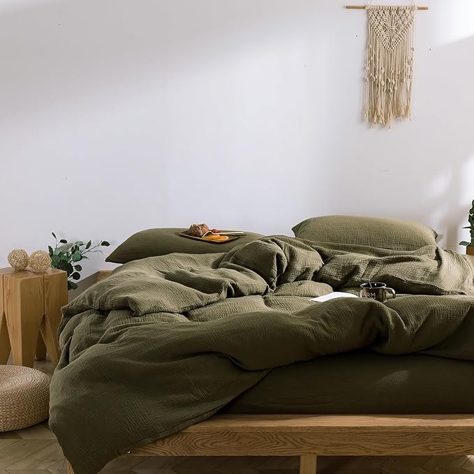 VM VOUGEMARKET Olive Green Duvet Cover Queen Size - 3 Pieces Muslin Cotton 3-Layer Guaze Textured Bedding Set, Includes 1 Duvet Cover 90x90 Inches with Zipper Closure & 2 Pillowcases