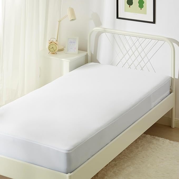 Amazon Basics Zippered Mattress Encasement - Waterproof & Bed Bug Proof, Full