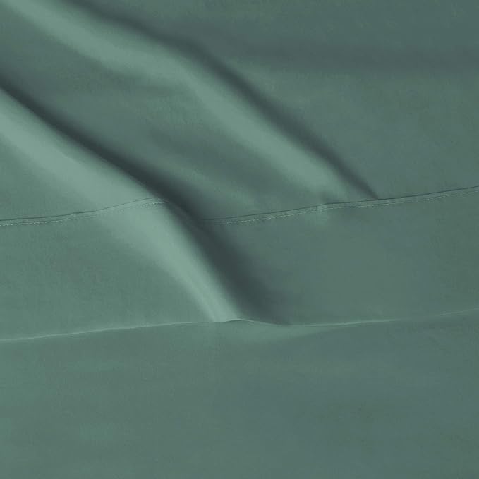 Amazon Basics Lightweight Super Soft Easy Care Wrinkle-Free Breathable Microfiber 3-Piece Bed Sheet Set with 14-Inch Deep Pockets, Twin XL, Emerald Green, Solid AmazonBasics