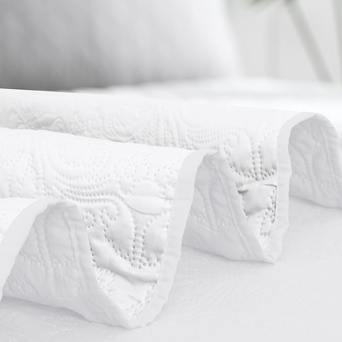 Easy-Going King Size Reversible Quilt Set with 1 Quilt and 2 Pillow Shams, Soft Bed Quilt Cover, Water Resistant Lightweight Microfiber Bedspread, Stain Resistant, Damask-White/White
