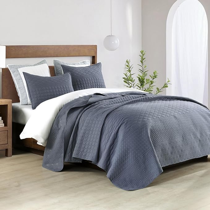 HORIMOTE HOME Steel Blue Queen Size Quilt Set - Soft Microfiber Bedspread with 2 Shams, Lightweight & All-Season Geometric Coverlet for Cozy Bedding