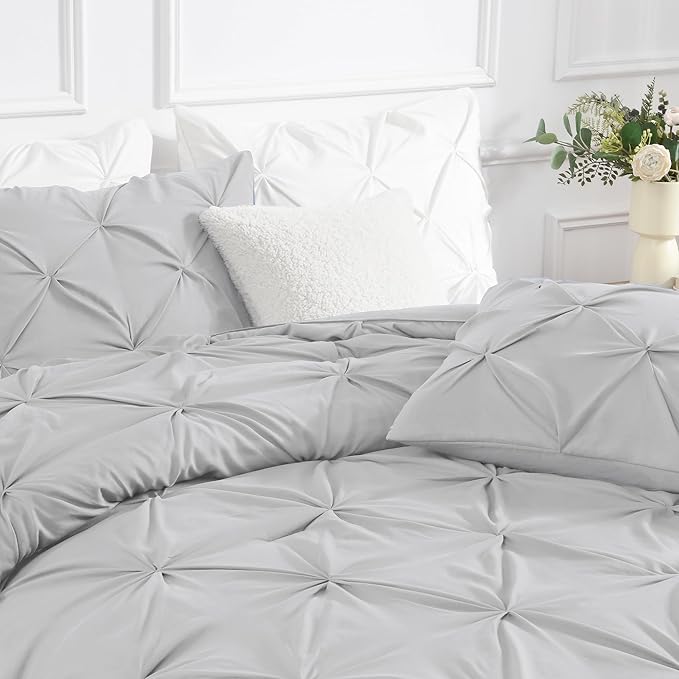 Andency Light Grey Oversized King Comforter Set (120x98Inch), 3 Pieces Pinch Pleat Cal King Bedding Comforters & Sets, Oversized Pintuck Soft Fluffy Down Alternative Bed Set for All Season