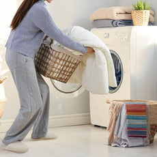 ROSGONIA Oversized King Comforter 120x120, 3pcs Super King Comforter (1 Ivory Comforter & 2 Pillowcases) Lightweight Warm Bedding Set Blanket Quilt