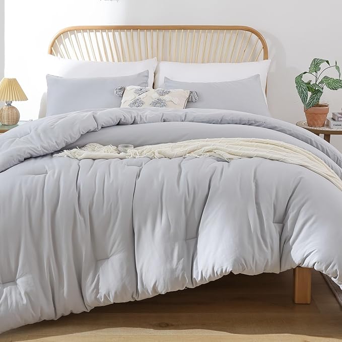 ROSGONIA King Size Comforter Set Light Grey, 3pcs (1 Boho Gray Comforter & 2 Pillowcases) All Season Bedding Lightweight Bedspread Blanket Quilt