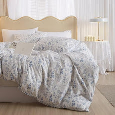 MKXI King Comforter Set Lightweight Bedding Set White and Blue Botanical Theme Casual Floral Patterned Comforter 3 Piece