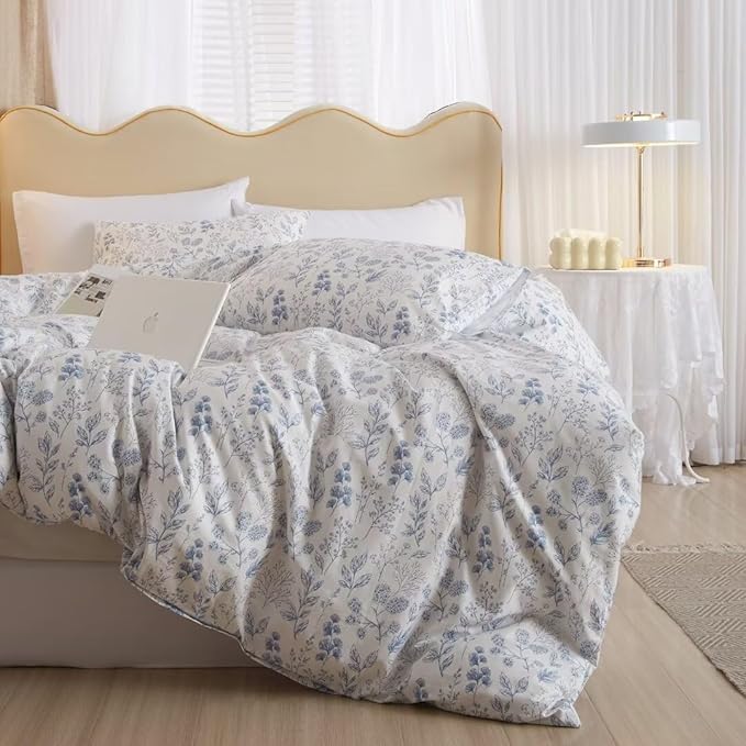 MKXI Queen Comforter Set Cute Blue Floral Bedding Comforter Set White Printed Reversible Soft Comforter Garden Style
