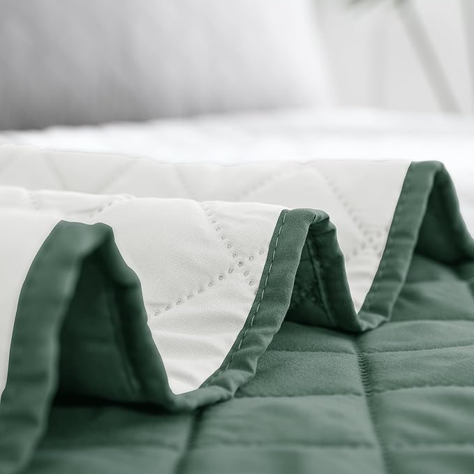 Easy-Going King Size Reversible Quilt Set with 1 Quilt and 2 Pillow Shams, Soft Bed Quilt Cover, Water Resistant Lightweight Microfiber Bedspread, Stain Resistant, Cyan/Ivory