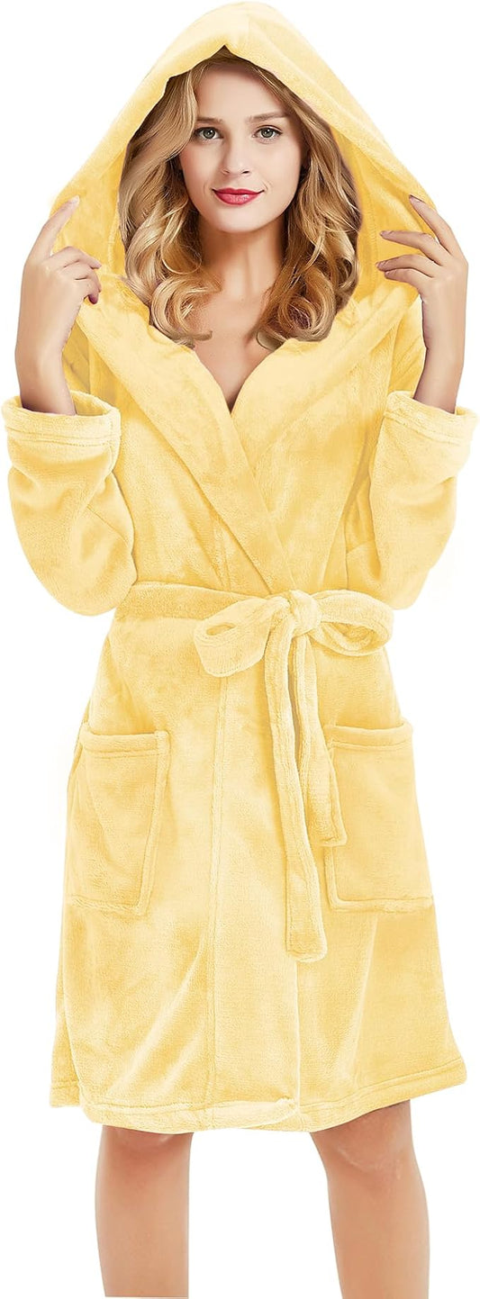 U2SKIIN Women Hooded Fleece Robe, Short Plush Robes for Womens With Hood Soft Warm Spa Bathrobe