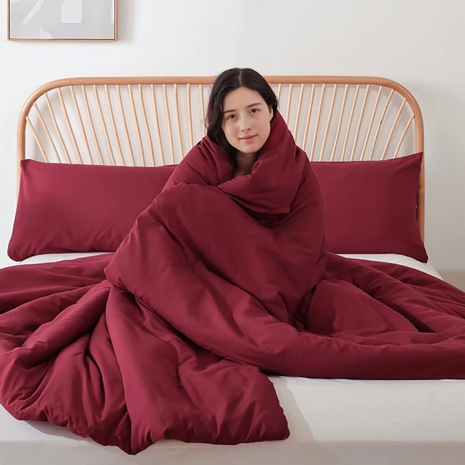 ROSGONIA Oversized King Comforter Dark Red, 3pcs (1 Boho Red Comforter & 2 Pillowcases) Lightweight Oversized King Size Comforter Sets Bedding Blanket
