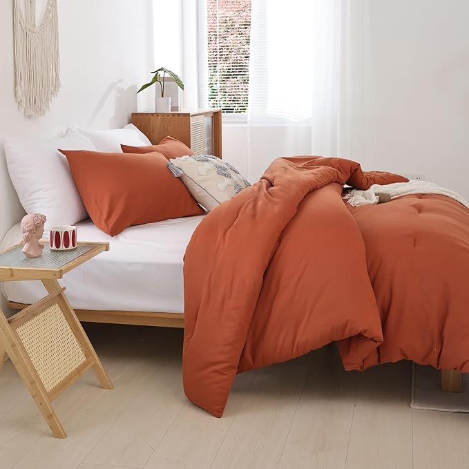 ROSGONIA Oversized King Comforter 120x120, 3pcs Super King Comforter (1 Burnt Orange Comforter & 2 Pillowcases) Lightweight Warm Bedding Set Quilt
