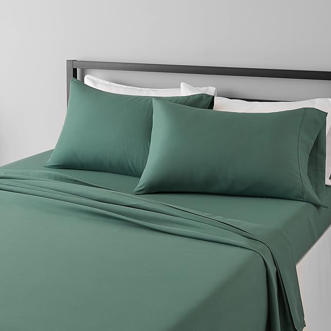 Amazon Basics Lightweight Super Soft, Wrinkle-Free Easy Care Breathable Microfiber 4-Piece Bed Sheet Set with 14-Inch Deep Pockets, Full, Emerald Green, Solid AmazonBasics